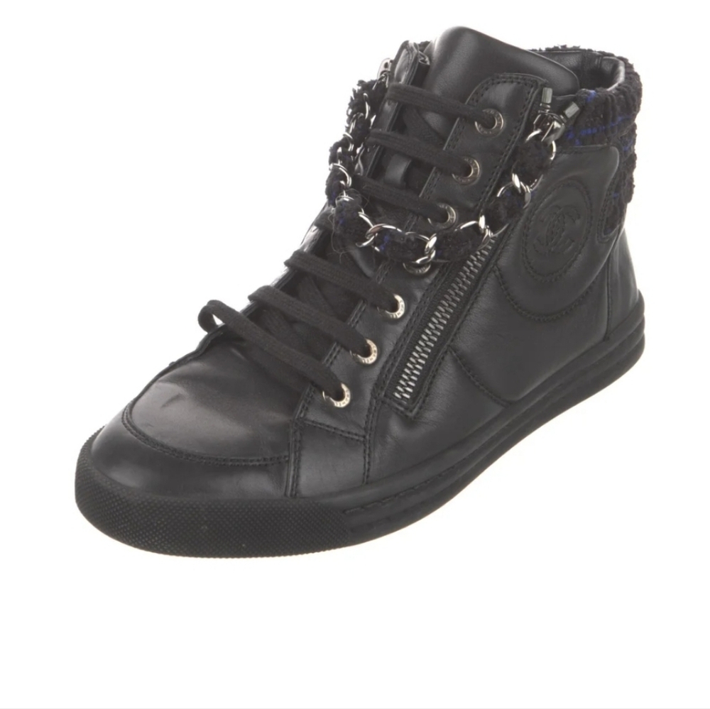 Chanel Authentic Interlocking Cc Logo Sneakers Wo… - image 1